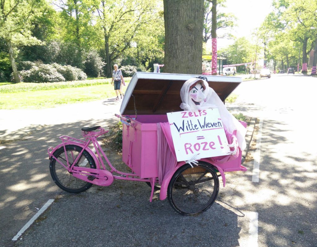 Giro 27 zelf Witte Wieven = Roze
