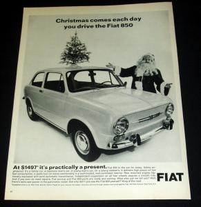Auto onder kerstboom Fiat