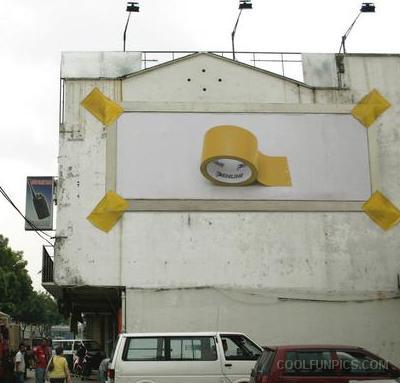 Billboard voor tape, vastgest met Tape