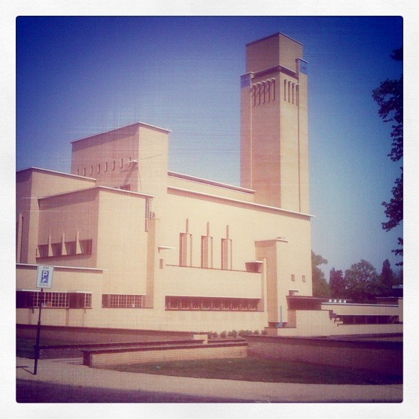 Raadhuis Hilversum instagram @marijnk marijnkrijger.nl